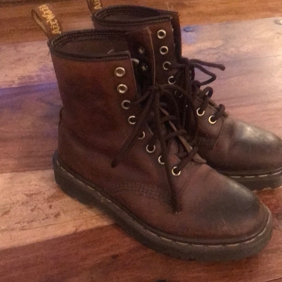 Dr. Martens Shoes - Women’s Doc Martin boots